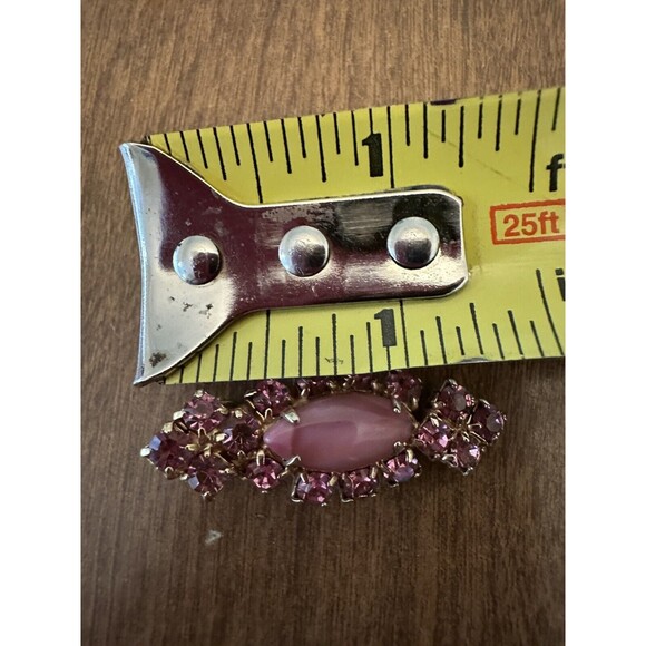 Vintage Pink Rhinestone Gold Tone Clip On Earrings Oval Pink Stone - Picture 8 of 9